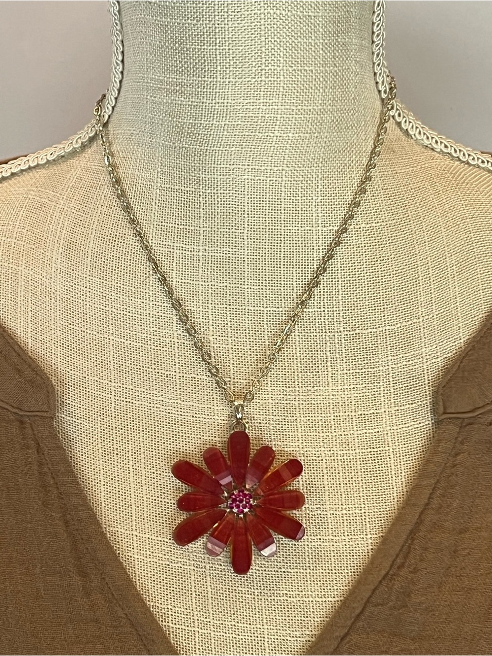 Red Flower Pendant Necklace - Women Jewelry